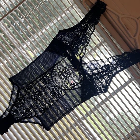 Navy Blue Lace and Mesh Teddy Bodysuit - Picture 2 of 13